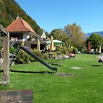 Σπίτι διακοπών Altogold Swiss Holidays At Manor Farm 5* Ιντερλάκεν